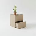 Load image into Gallery viewer, Nachtkastje Isa Beige

