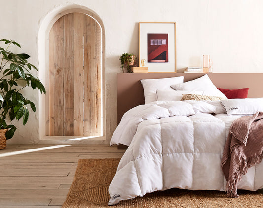 Victoria Feather Quilt