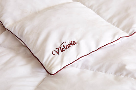 Victoria Feather Quilt
