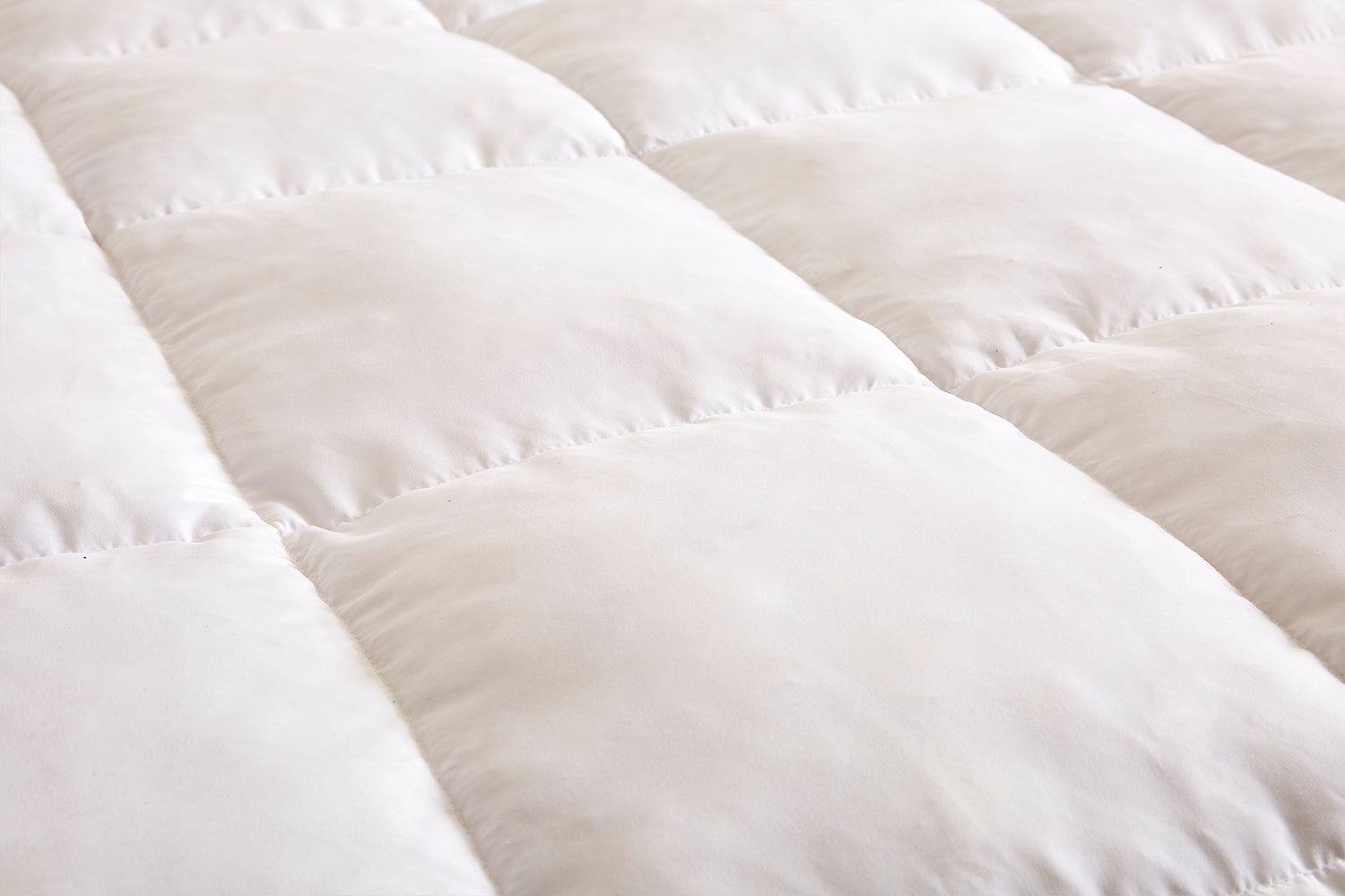 Victoria Feather Quilt